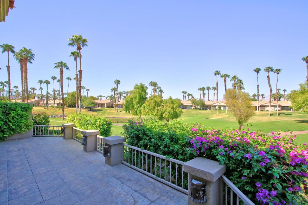 V3859 - Waterfall Hole Palm Desert Luaran gambar