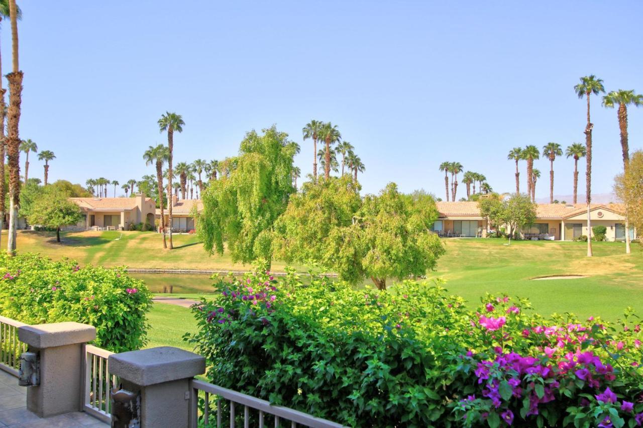 V3859 - Waterfall Hole Palm Desert Luaran gambar