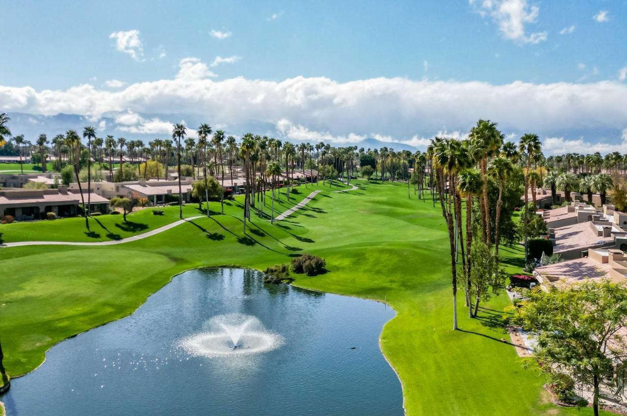 V3859 - Waterfall Hole Palm Desert Luaran gambar