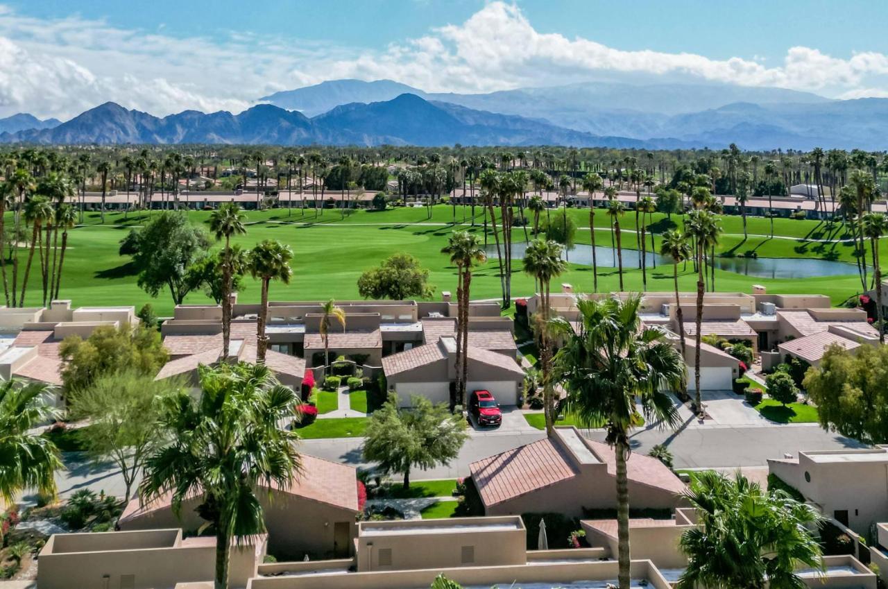 V3859 - Waterfall Hole Palm Desert Luaran gambar